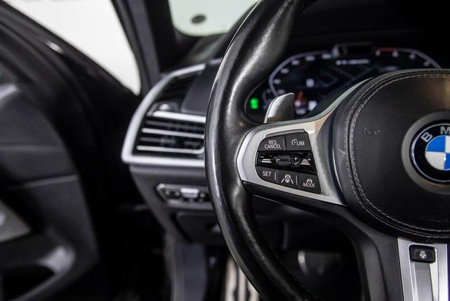 Photo of 2021 Black Sapphire Metallic BMW X7