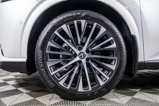 Photo of 2024 Eminent White Pearl Lexus RX 350