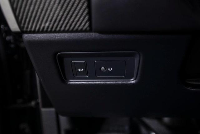 Photo of 2020 Black Land Rover Range Rover Sport