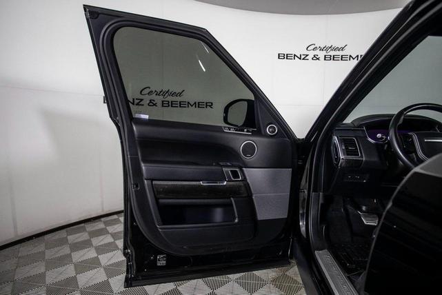 Photo of 2020 Black Land Rover Range Rover Sport