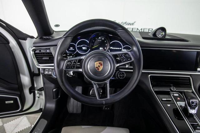 Photo of 2018 White Porsche Panamera