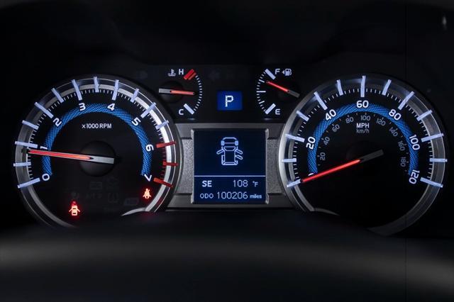 Photo of 2015 Magnetic Gray Metallic Toyota 4Runner