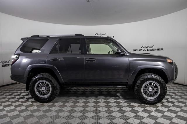 Photo of 2015 Magnetic Gray Metallic Toyota 4Runner