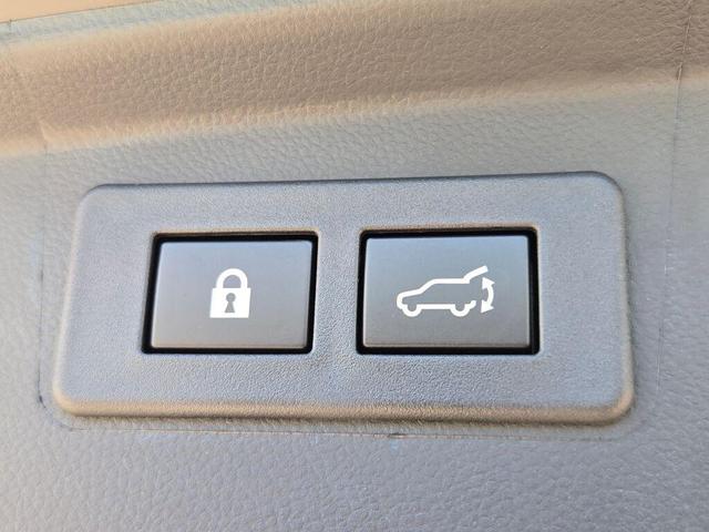 Photo of 2025 Crystal Black Subaru Outback