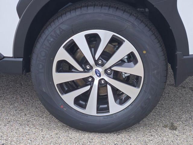 Photo of 2025 Crystal White Subaru Outback