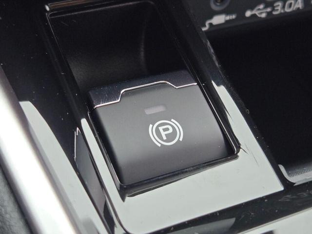 Photo of 2025 Crystal White Subaru Outback
