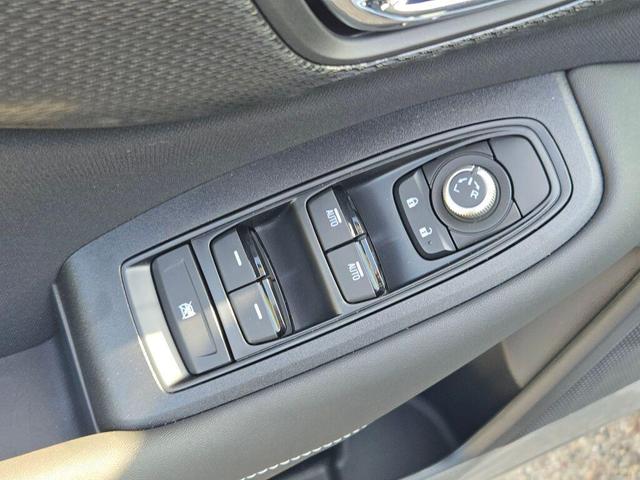 Photo of 2025 Ice Silver Subaru Legacy