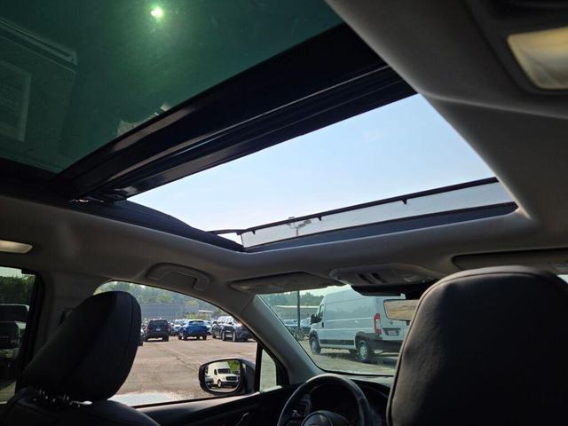 Photo of 2025 Crystal White Subaru Ascent