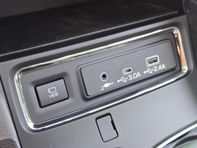 Photo of 2025 Crystal White Subaru Ascent