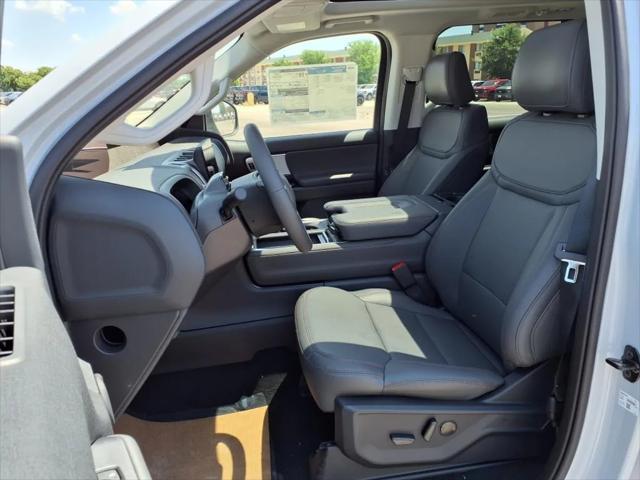Photo of 2025 Space Silver Ford Expedition