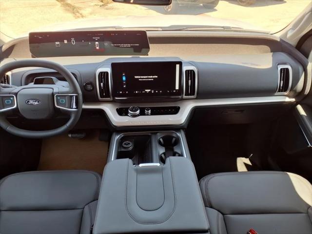 Photo of 2025 Space Silver Ford Expedition