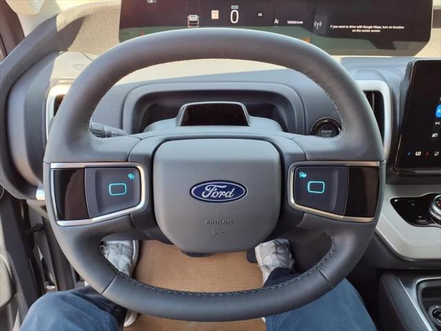 Photo of 2025 Space Silver Ford Expedition