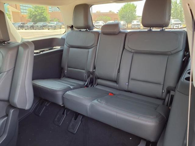Photo of 2025 Space Silver Ford Expedition