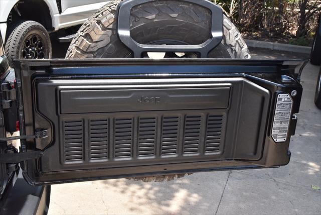 Photo of 2022 Black Clearcoat Jeep Wrangler Unlimited