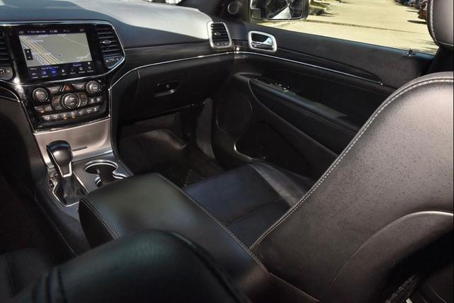 Photo of 2020 Bright White Jeep Grand Cherokee