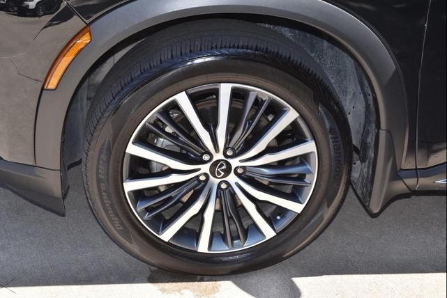 Photo of 2024 Mineral Black INFINITI QX60