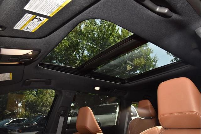 Photo of 2024 Mineral Black INFINITI QX60