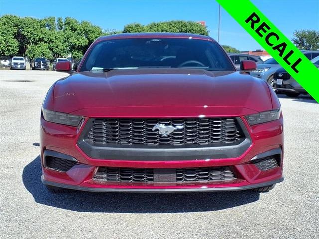 Photo of 2025 Molten Magenta Metallic Tri-coat Ford Mustang