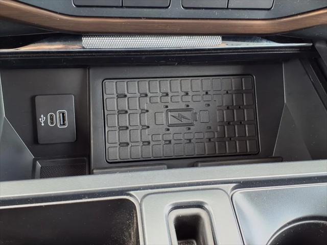 Photo of 2025 Agate Black Ford F-150 Lightning