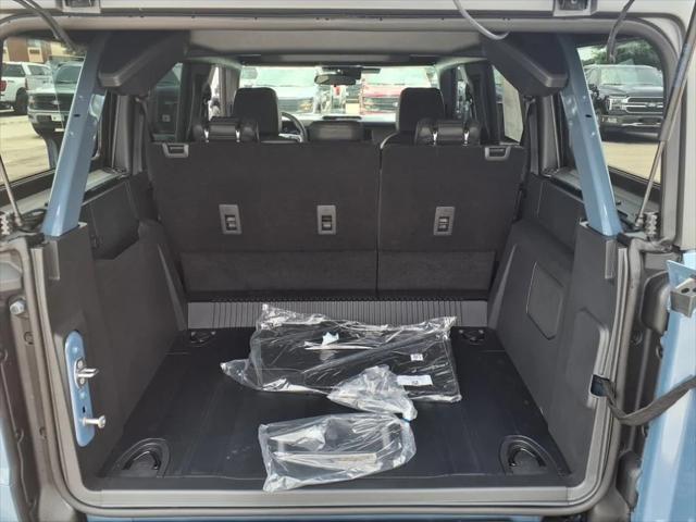 Photo of 2025 Azure Gray MET TRI-Coat Ford Bronco