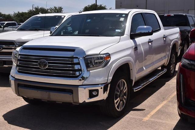 Photo of 2018 Super White Toyota Tundra