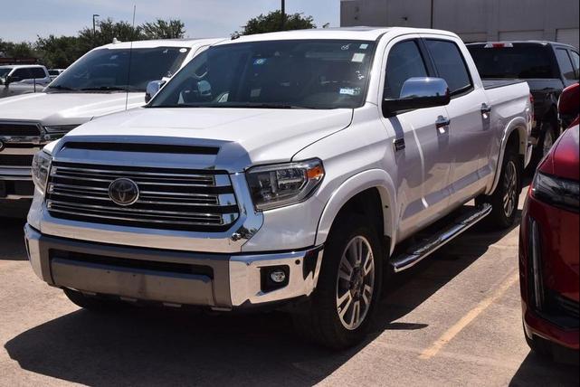 Photo of 2018 Super White Toyota Tundra