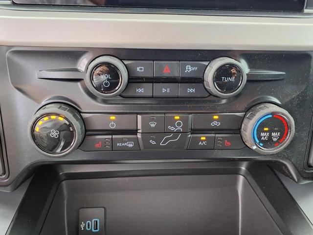 Photo of 2025 Oxford White Ford F-250