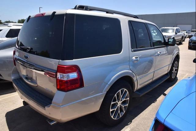 Photo of 2017 White Gold Ford Expedition