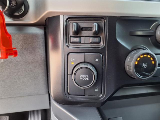 Photo of 2025 Oxford White Ford F-350