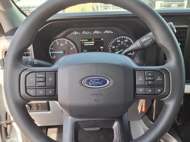 Photo of 2025 Oxford White Ford F-350