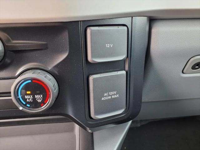 Photo of 2025 Oxford White Ford F-350