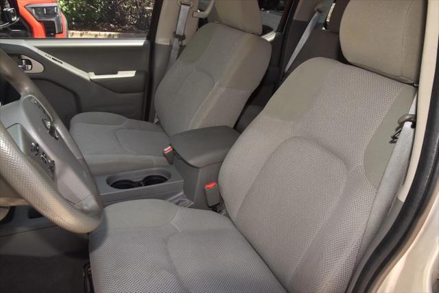 Photo of 2018 Brilliant Silver Nissan Frontier