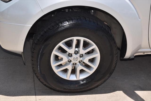 Photo of 2018 Brilliant Silver Nissan Frontier