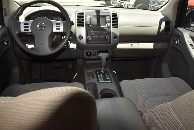 Photo of 2018 Brilliant Silver Nissan Frontier