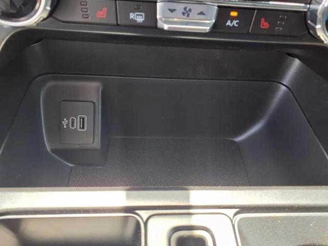 Photo of 2025 Space White Metallic Ford F-150
