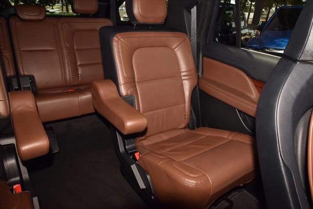 Photo of 2022 Infinite Black Lincoln Navigator
