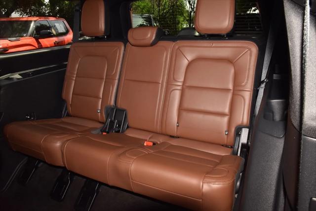 Photo of 2022 Infinite Black Lincoln Navigator