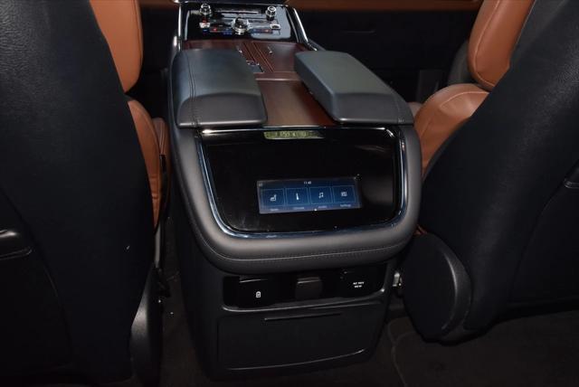 Photo of 2022 Infinite Black Lincoln Navigator