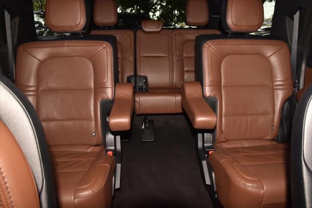 Photo of 2022 Infinite Black Lincoln Navigator