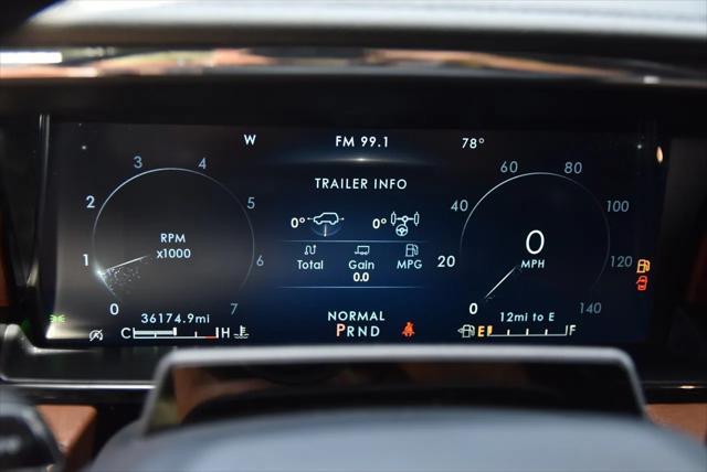 Photo of 2022 Infinite Black Lincoln Navigator