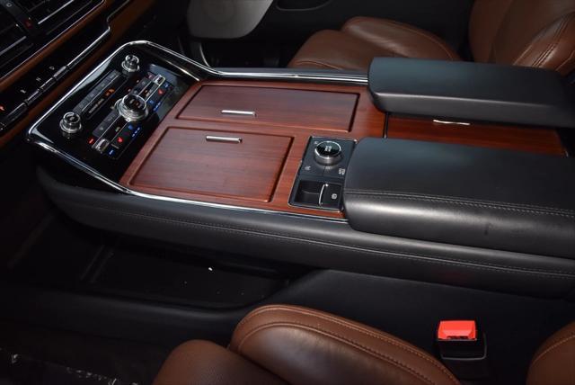 Photo of 2022 Infinite Black Lincoln Navigator