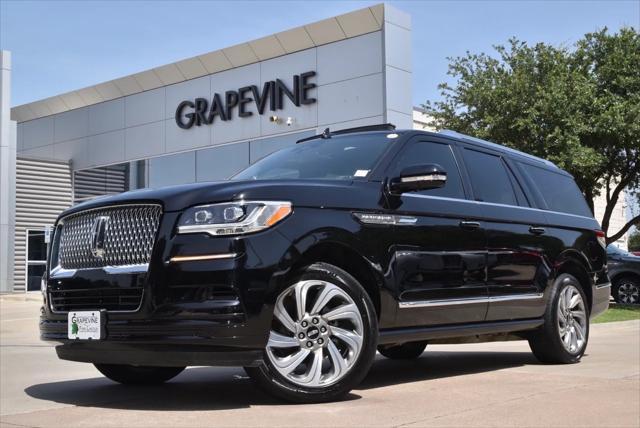 Photo of 2022 Infinite Black Lincoln Navigator