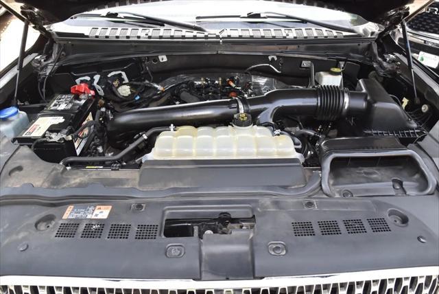 Photo of 2022 Infinite Black Lincoln Navigator
