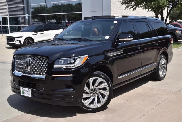 Photo of 2022 Infinite Black Lincoln Navigator