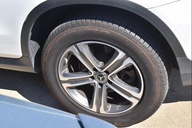 Photo of 2019 Polar White Mercedes-Benz GLC 300