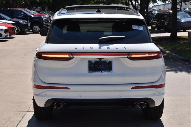 Photo of 2025 Pristine White MET 3C Lincoln Corsair