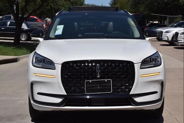 Photo of 2025 Pristine White MET 3C Lincoln Corsair