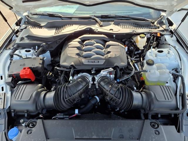 Photo of 2025 Oxford White Ford Mustang