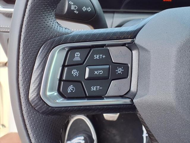 Photo of 2025 Oxford White Ford Mustang