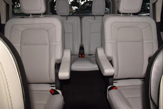 Photo of 2025 Pristine White MET 3C Lincoln Aviator